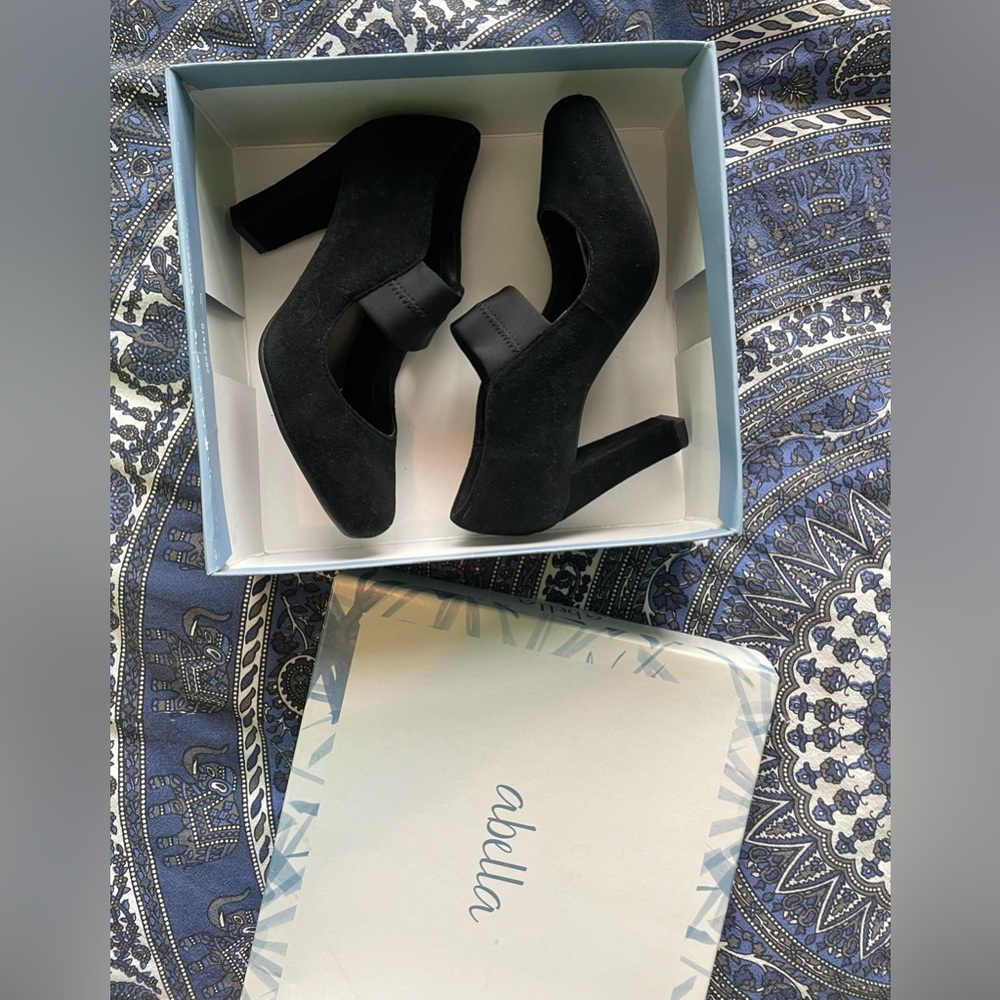Abella Classic Suede Black Heels